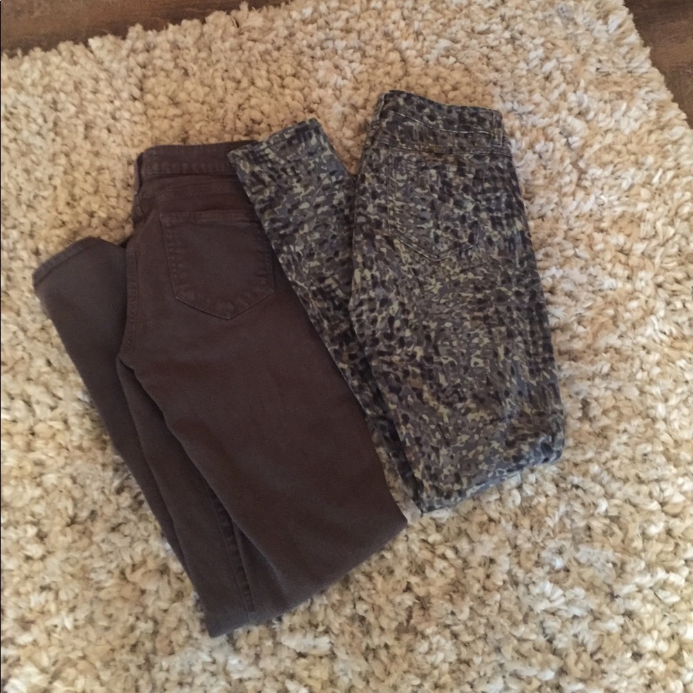 Super cute and comfy CAbi jeggings.  Mid rise.
